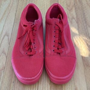 RARE Vans Old Skool Lo red monochrome shoes 🛹